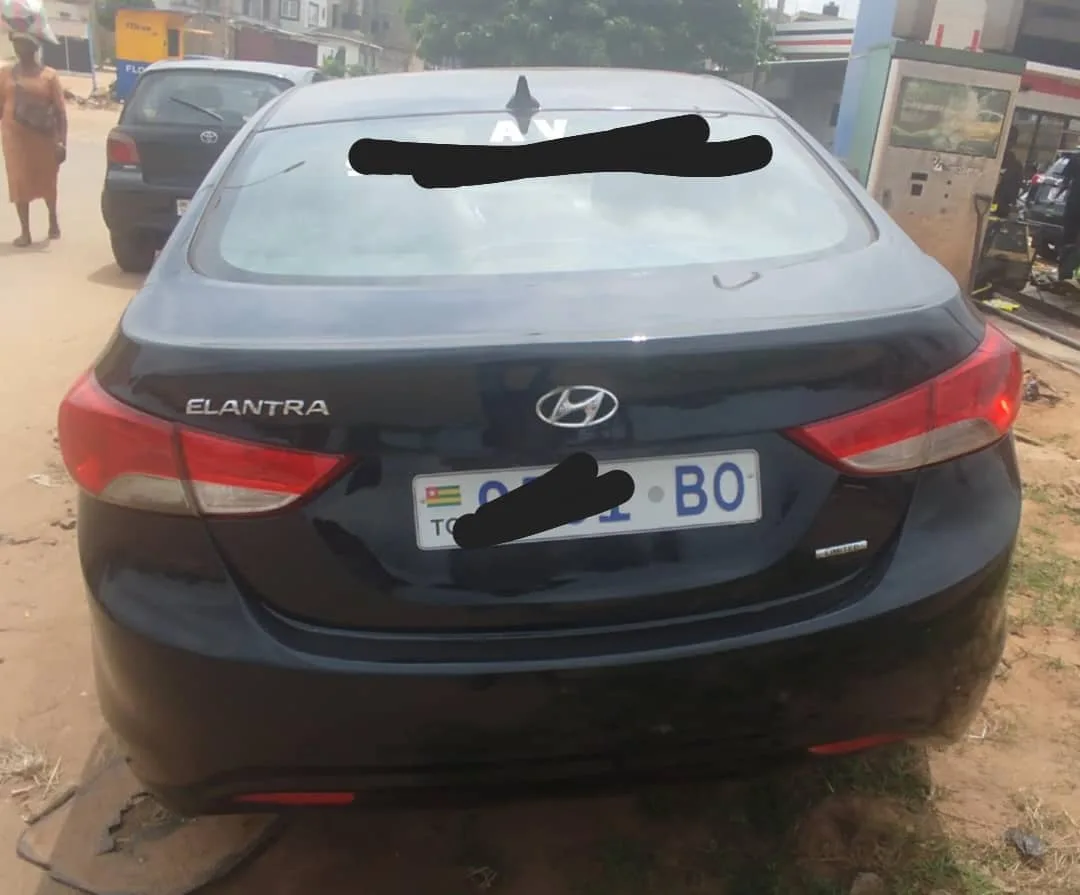Hyundai Elantra 2012