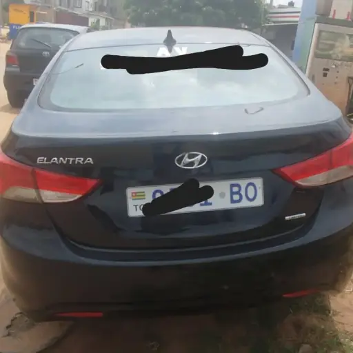 Hyundai Elantra 2012