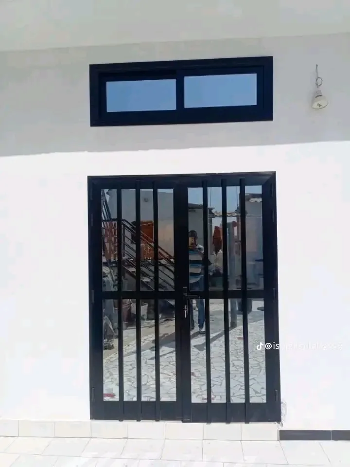 Porte à 2 battants